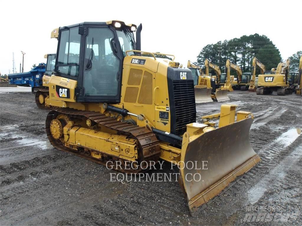 CAT D3K2XL Paletli dozerler
