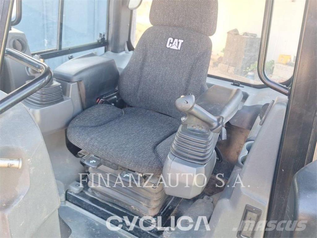 CAT D4K2 Paletli dozerler