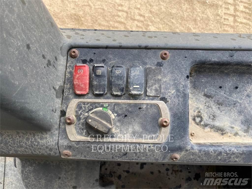 CAT D4K2LGP Paletli dozerler