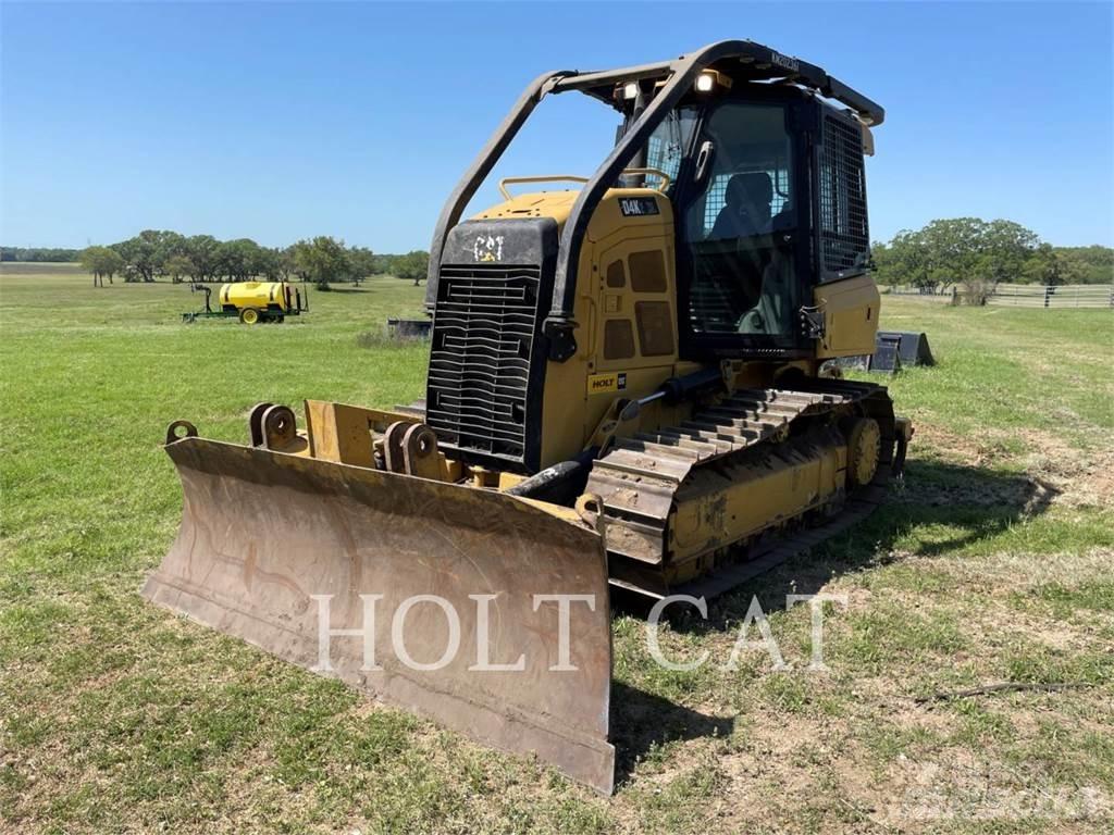 CAT D4K2XL Paletli dozerler
