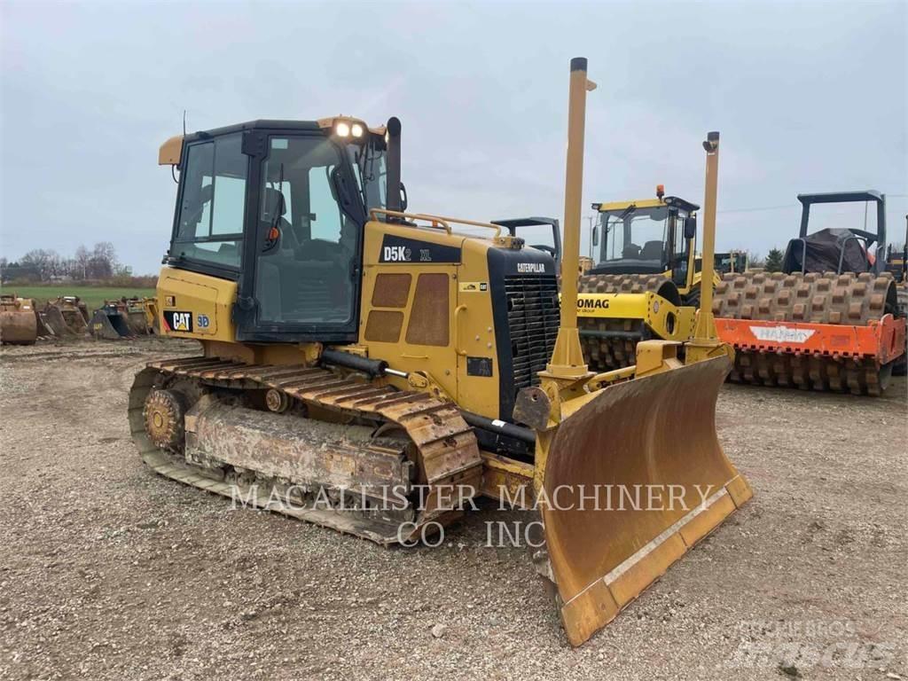 CAT D5K2XL Paletli dozerler