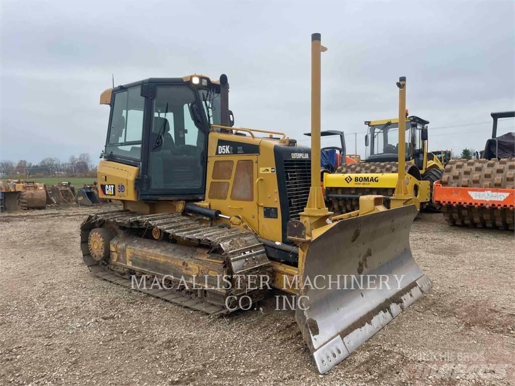 CAT D5K2XL Paletli dozerler