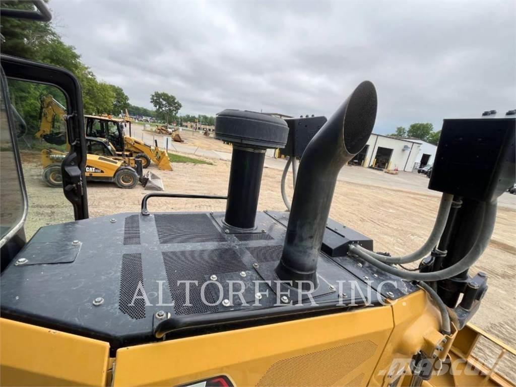 CAT D7-17 Paletli dozerler