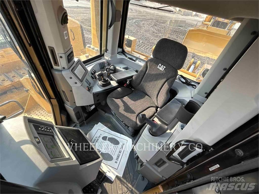 CAT D8 SU Paletli dozerler