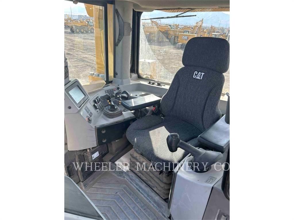 CAT D8 SU Paletli dozerler