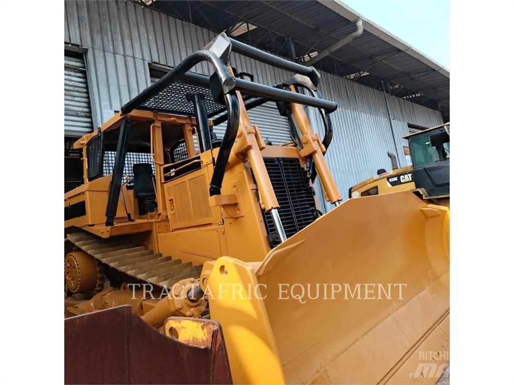 CAT D8N Paletli dozerler
