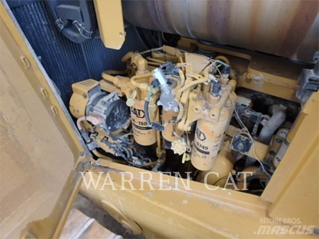 CAT D8T 4XLARO Paletli dozerler