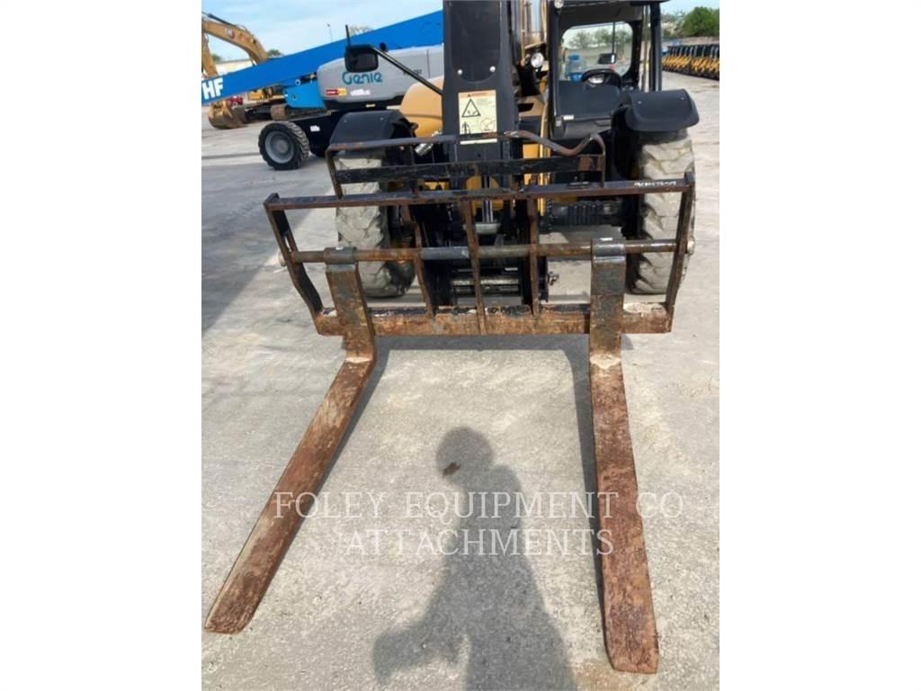 CAT FKTHT60W Teleskopik yükleyiciler
