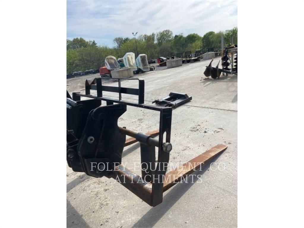 CAT FKTHT60W Teleskopik yükleyiciler