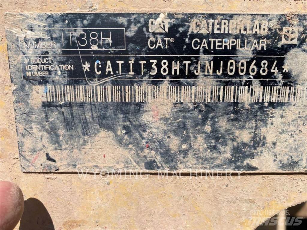 CAT IT38H Tekerlekli yükleyiciler