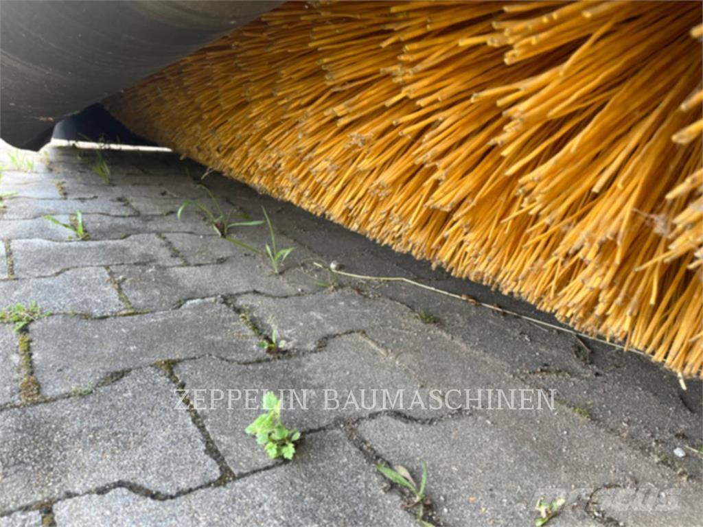 CAT KEHRMASCHINE BU118 Süpürgeler