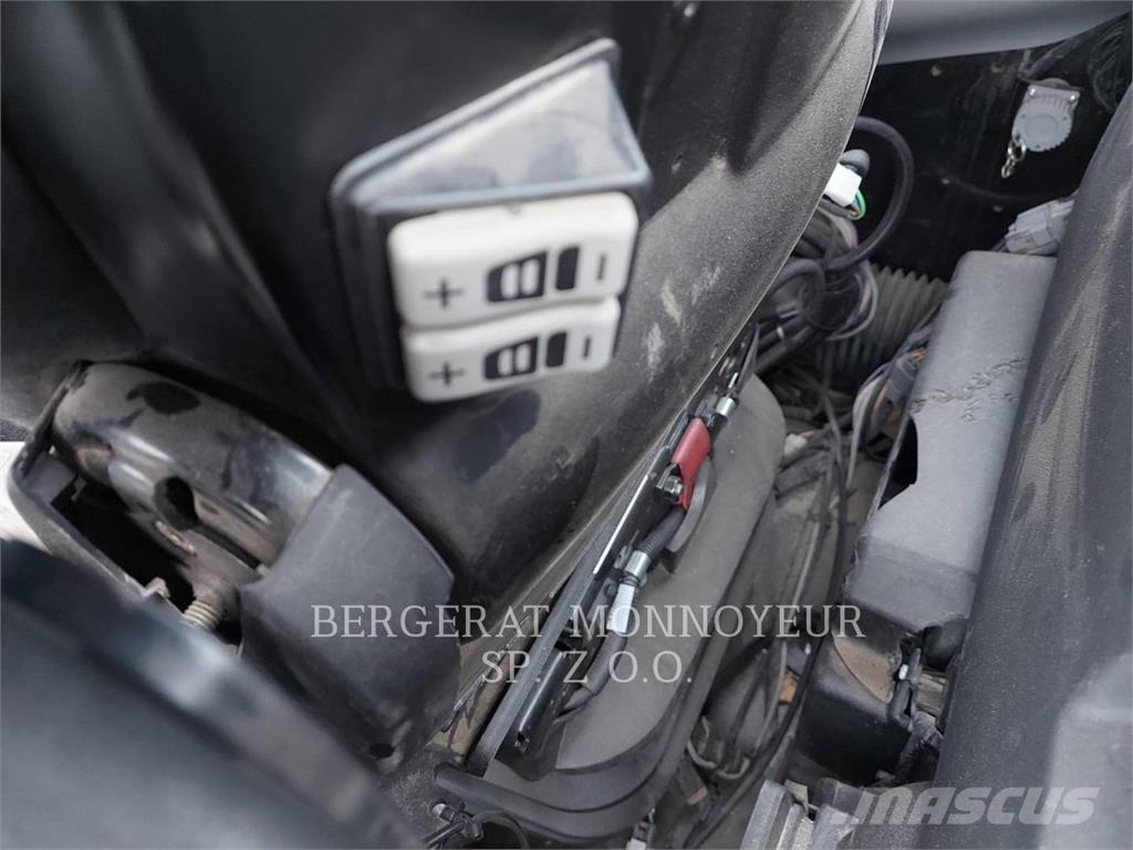 CAT M313D Lastik tekerli ekskavatörler