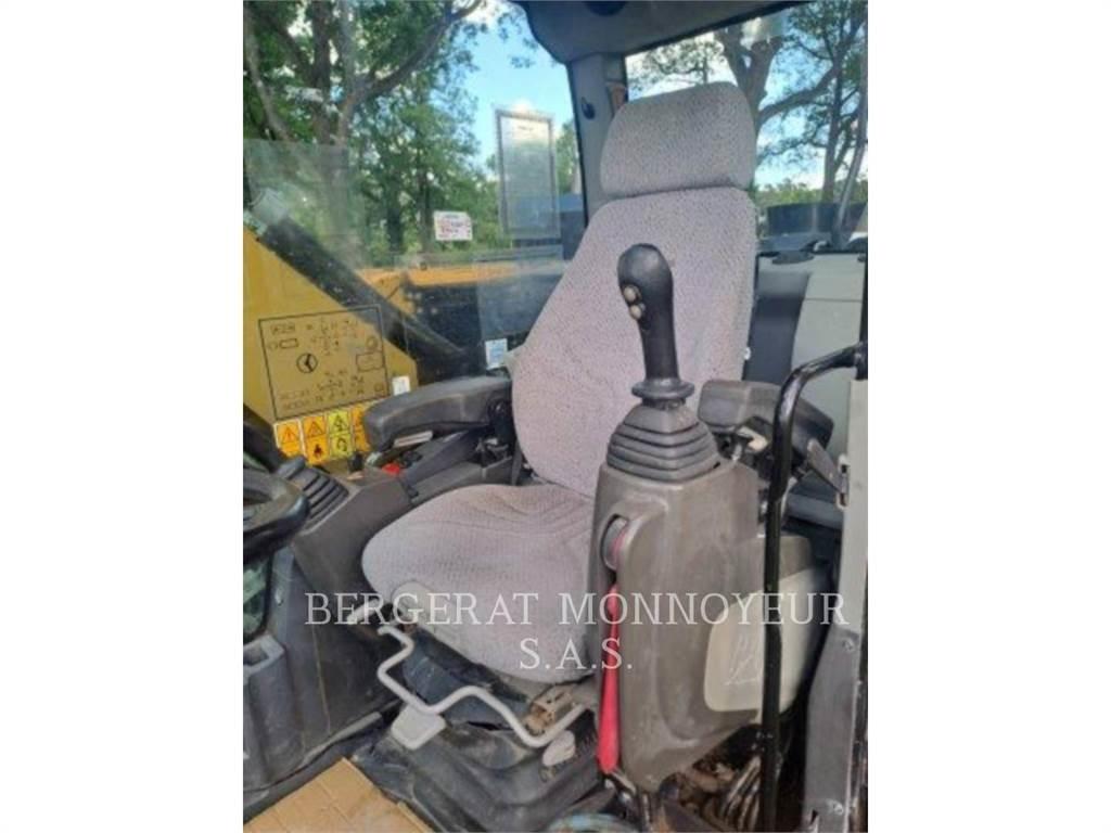 CAT M315F IVC Lastik tekerli ekskavatörler