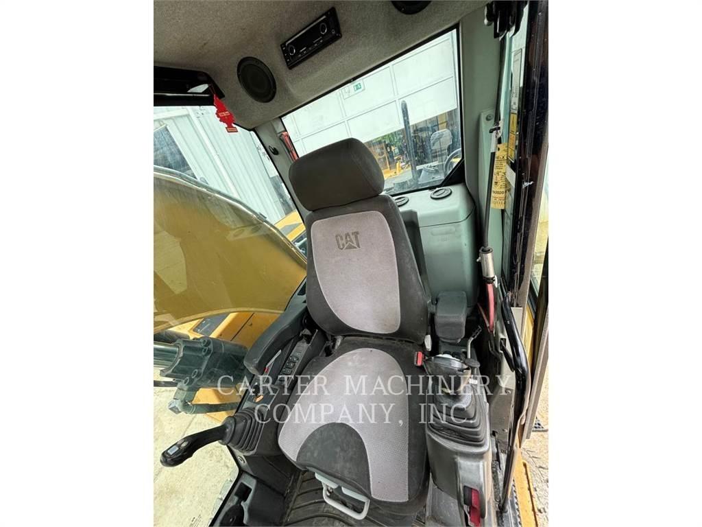 CAT M318F Lastik tekerli ekskavatörler