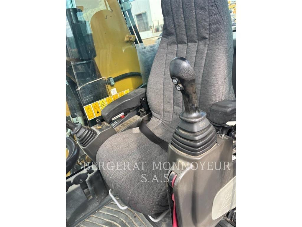 CAT M318F IVC Lastik tekerli ekskavatörler