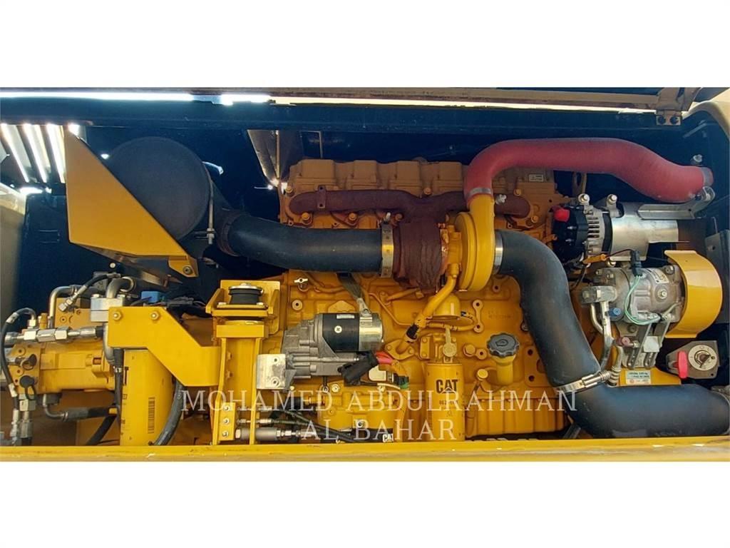 CAT M320D2 Lastik tekerli ekskavatörler