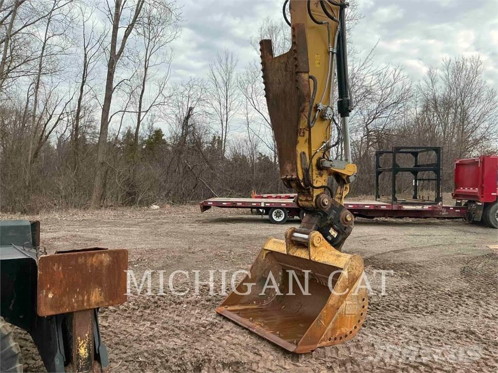 CAT M320F PMTQ Lastik tekerli ekskavatörler