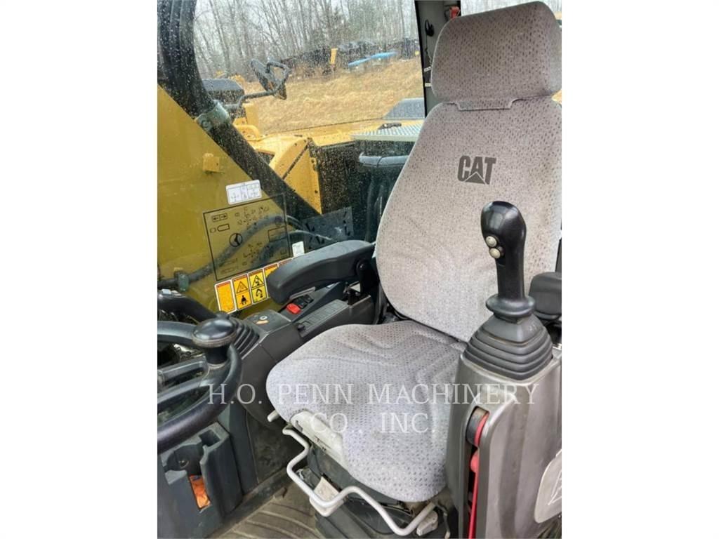 CAT M322F Lastik tekerli ekskavatörler