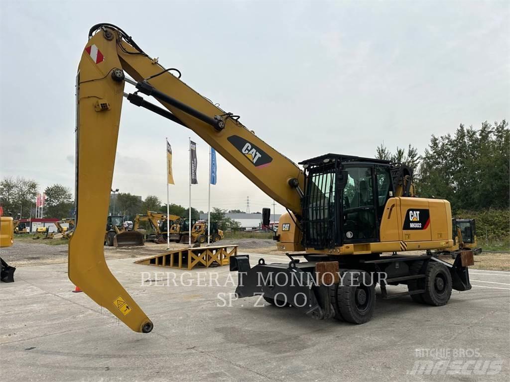 CAT MH3022 Lastik tekerli ekskavatörler