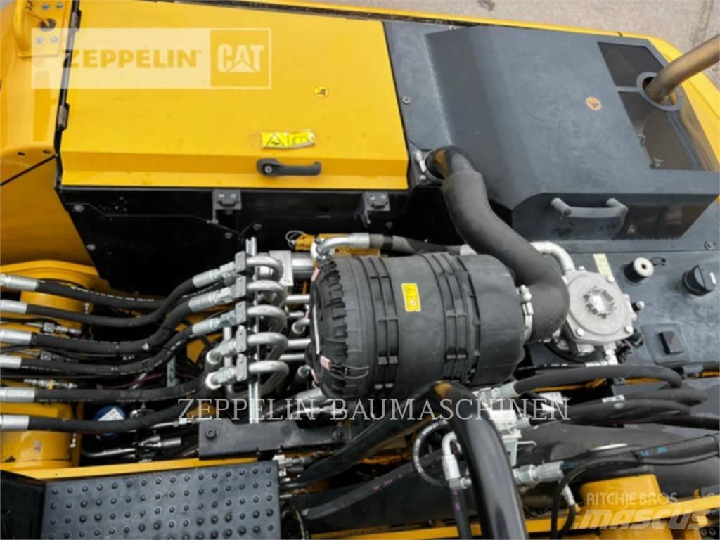 CAT MH3022-06C Yıkım ekskavatörleri