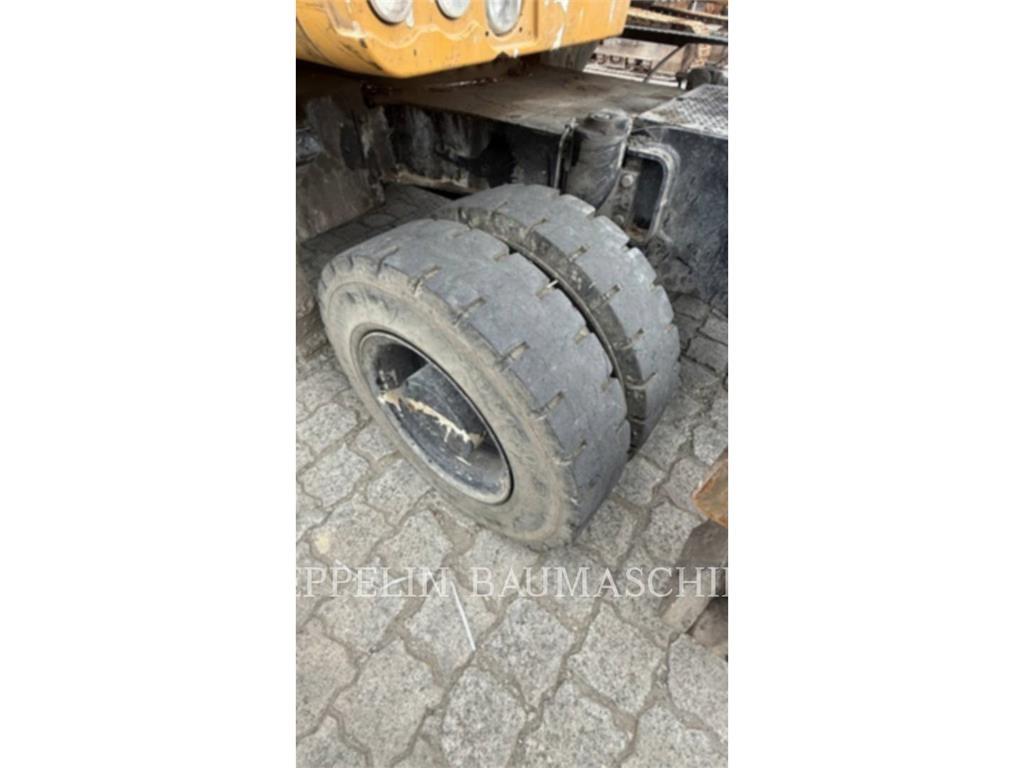 CAT MH3022-06C Yıkım ekskavatörleri