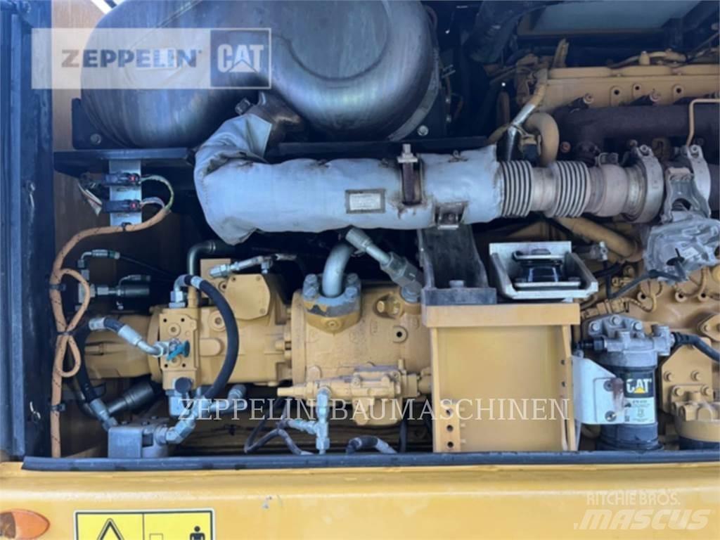 CAT MH3024 Yıkım ekskavatörleri