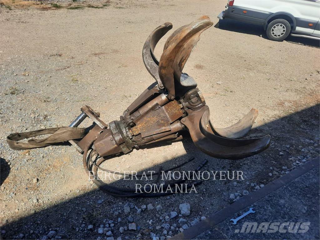 CAT MH3024-06 Lastik tekerli ekskavatörler