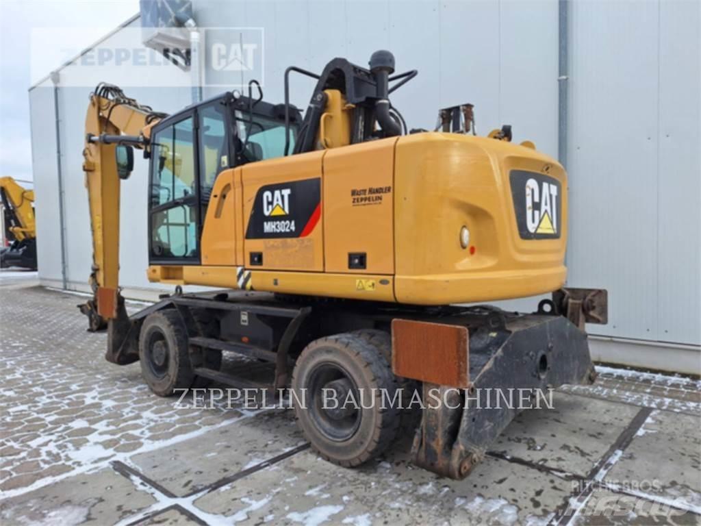 CAT MH3024-06C Yıkım ekskavatörleri