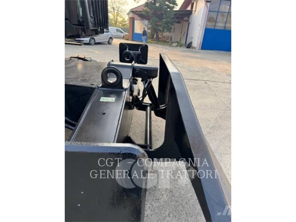 CAT MH3024NG Lastik tekerli ekskavatörler