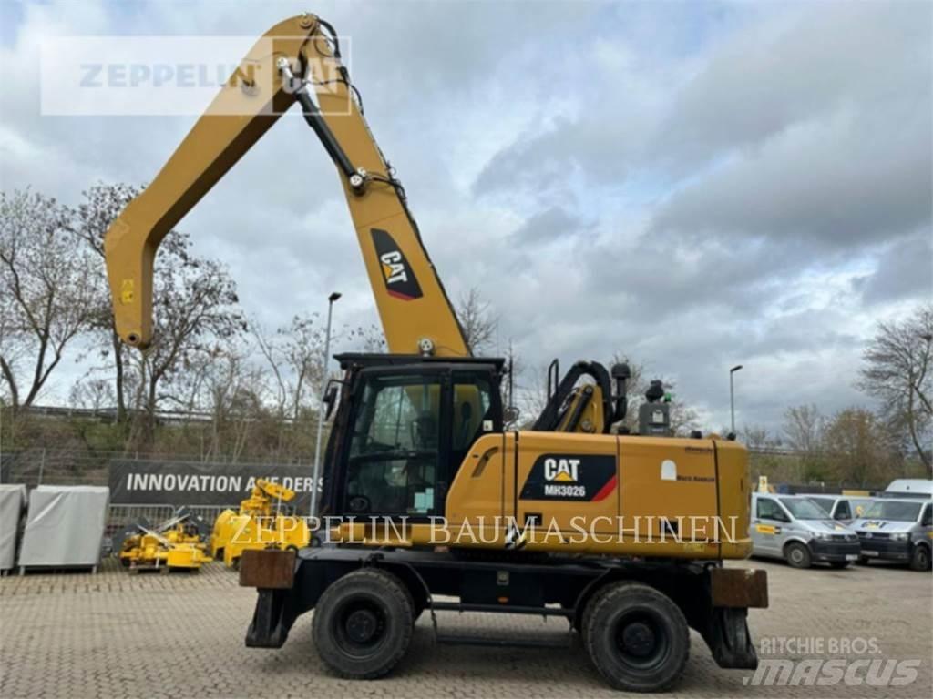 CAT MH3026-06C Yıkım ekskavatörleri