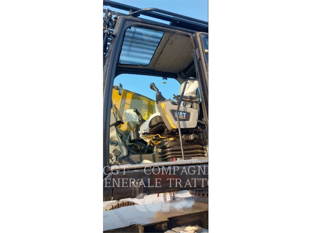 CAT MH3040NG Lastik tekerli ekskavatörler