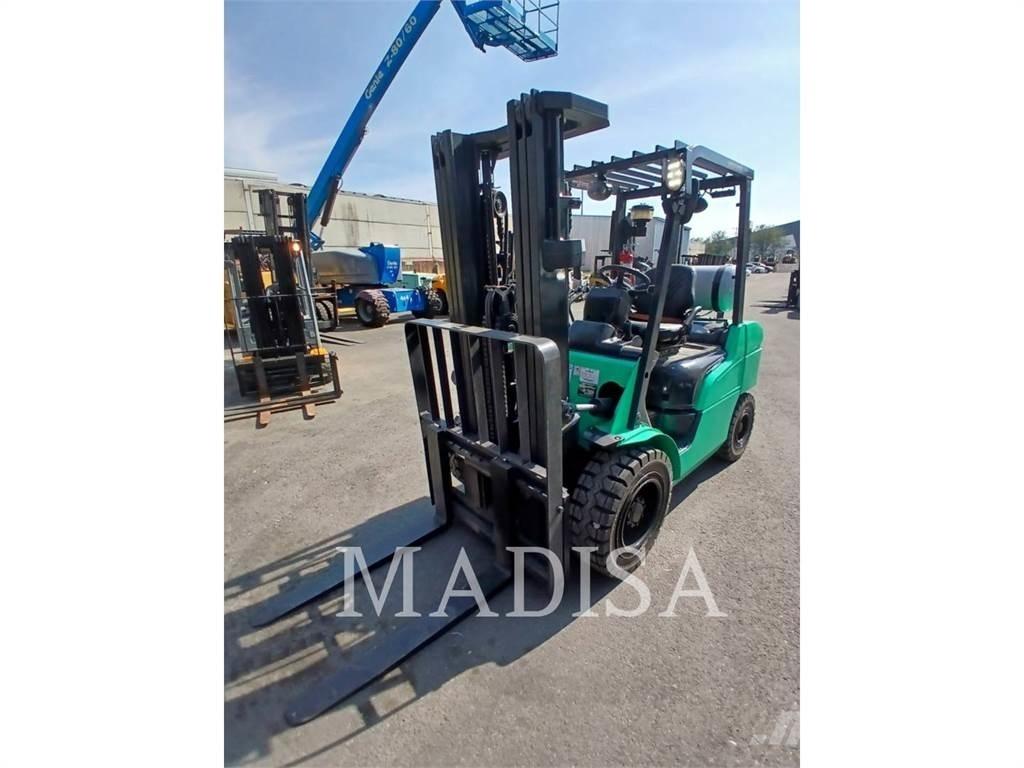 CAT MITSUBISHI FG30N-LP Diger