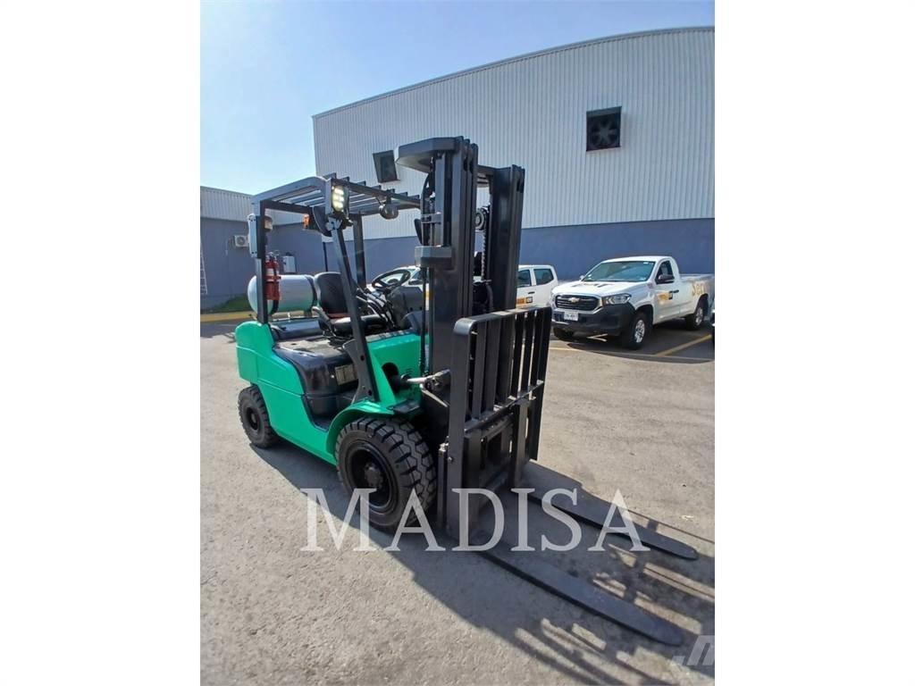 CAT MITSUBISHI FG30N-LP Diger
