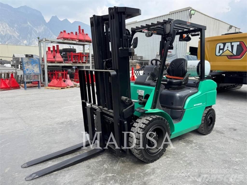 CAT MITSUBISHI FG30N-LP Diger