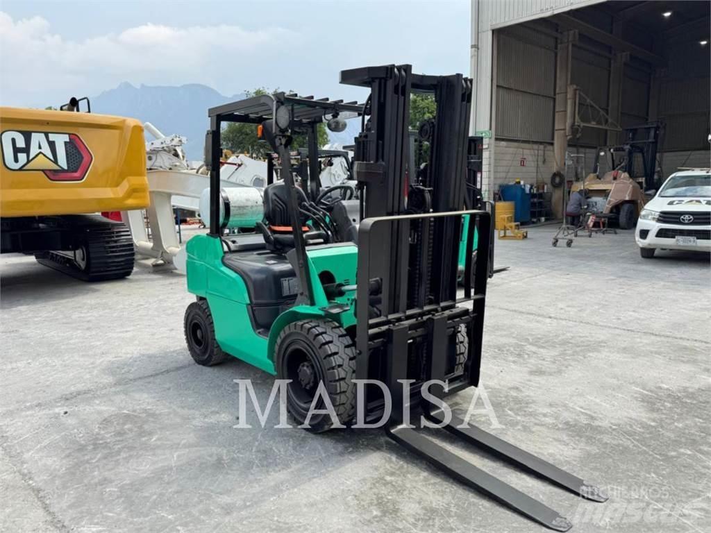 CAT MITSUBISHI FG30N-LP Diger