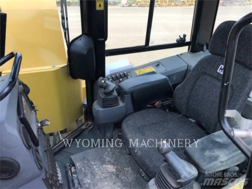 CAT PL61 Boru döşeme dozerleri