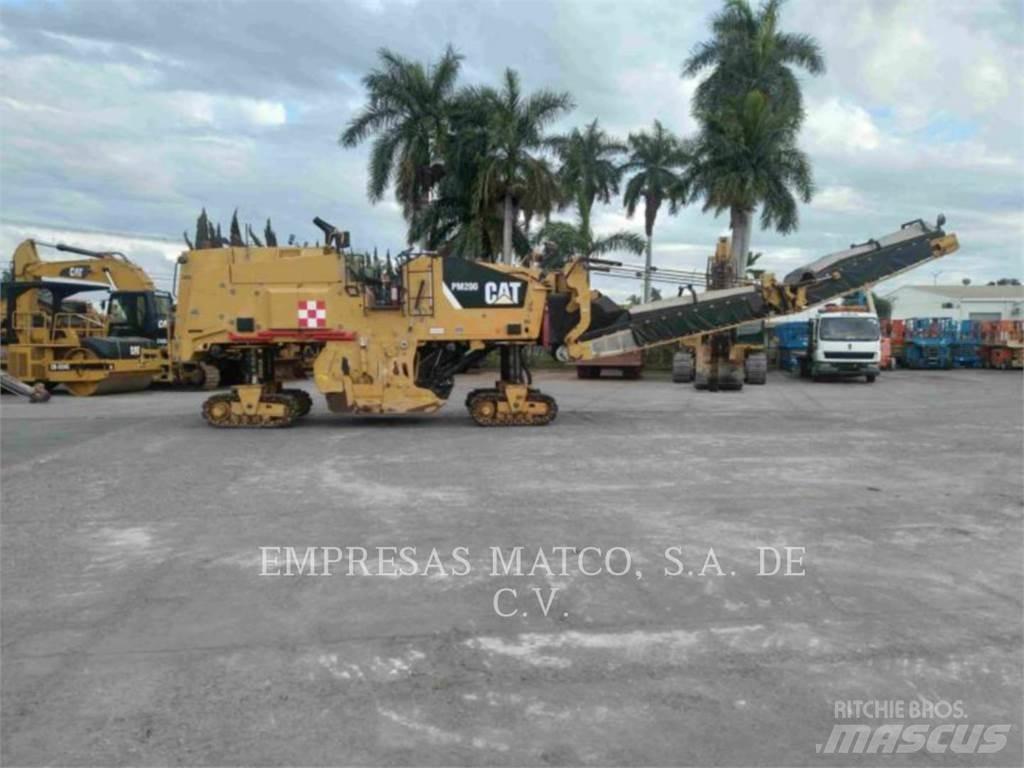 CAT PM-200 Asfalt kaziyicilar