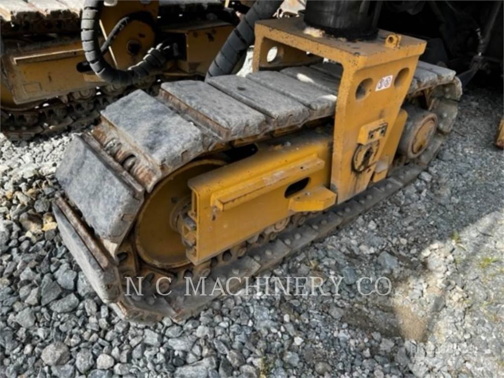 CAT PM825 Asfalt sericiler