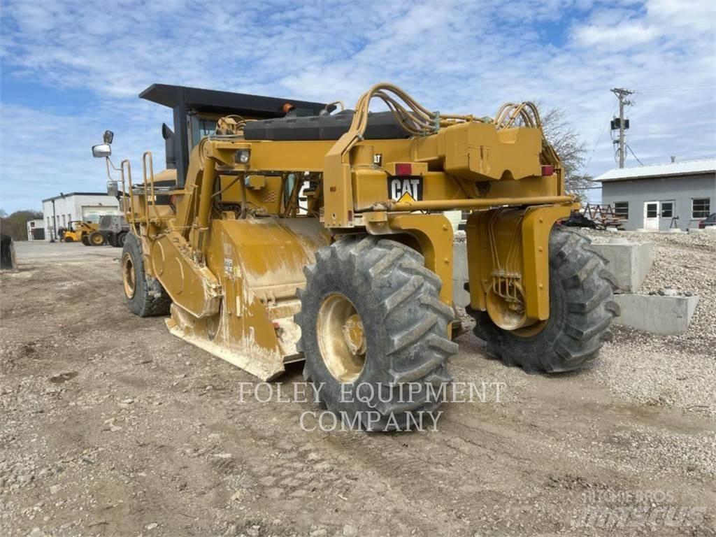 CAT RM500 Asfalt sericiler