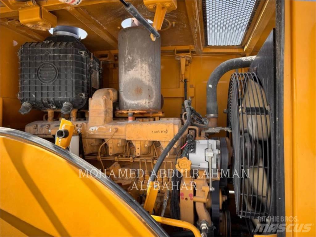 CAT SEM660D Tekerlekli yükleyiciler