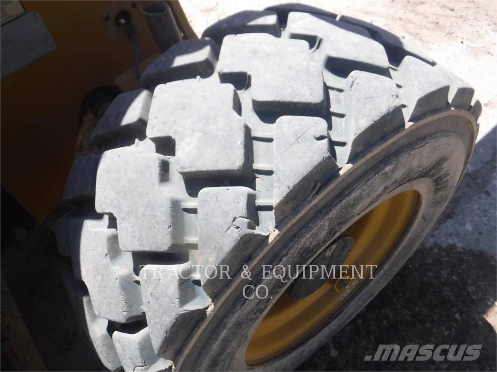 CAT TH255 Teleskopik yükleyiciler