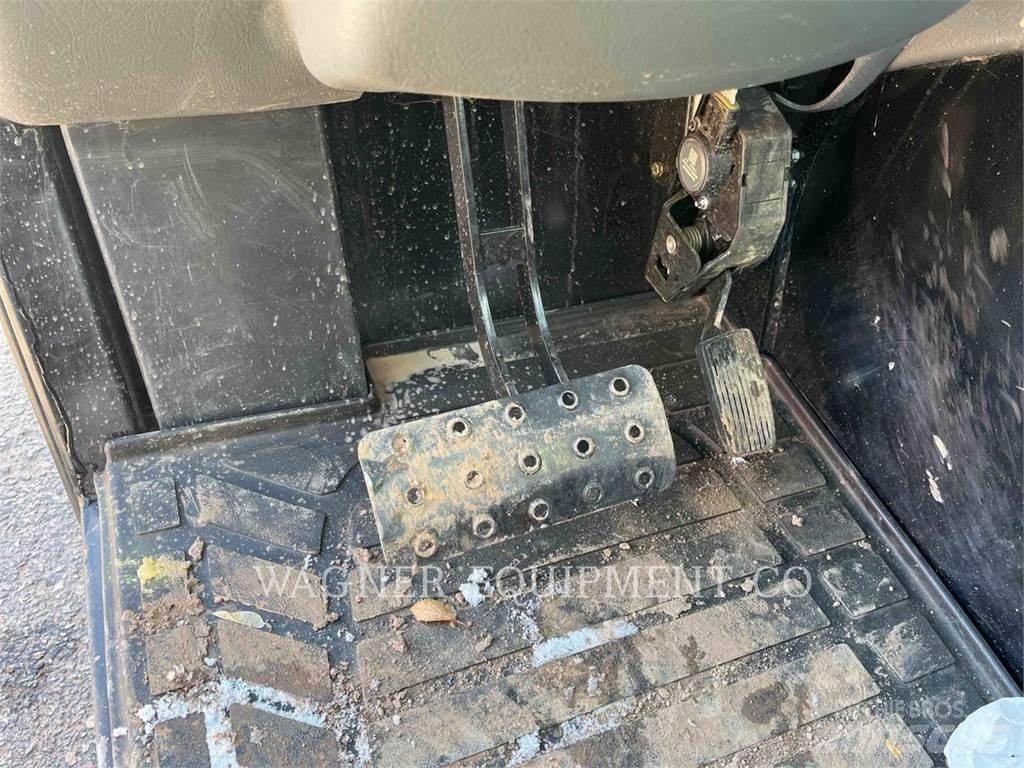 CAT TH255C Teleskopik yükleyiciler