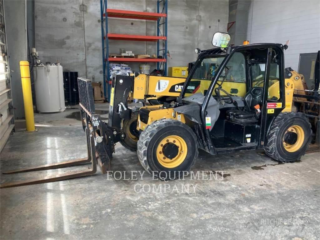 CAT TH255C Teleskopik yükleyiciler