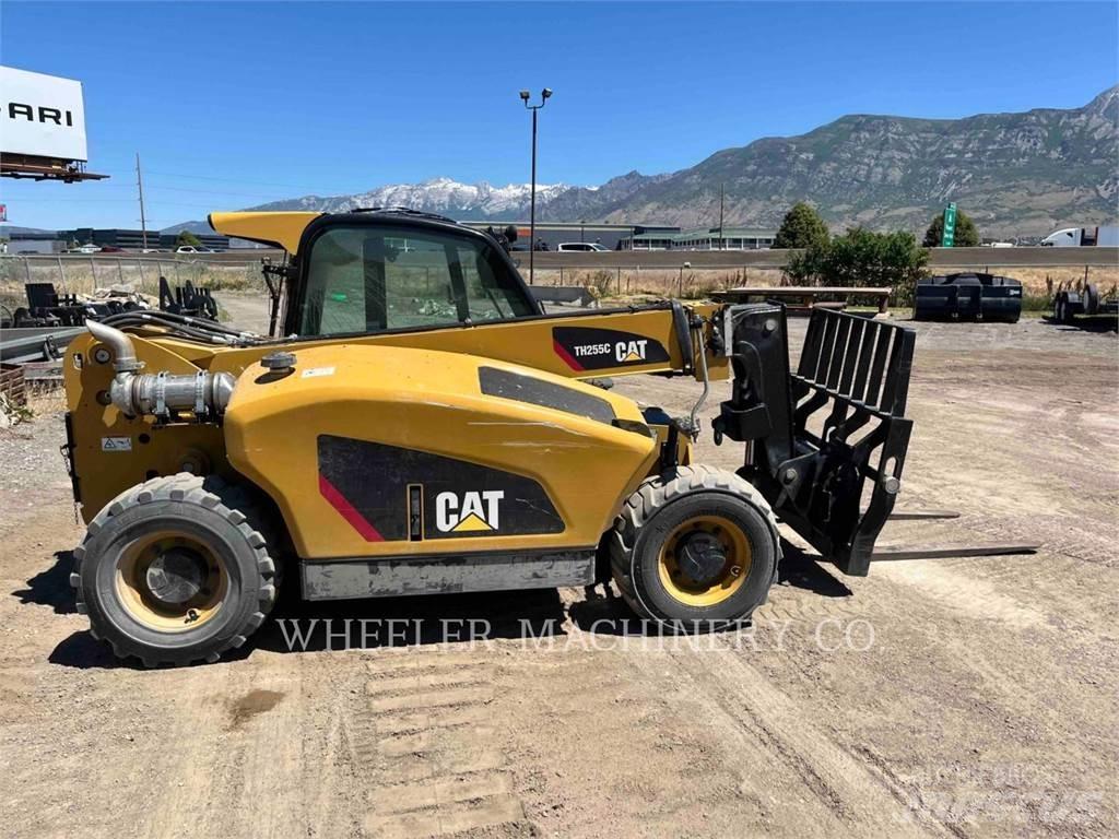 CAT TH255C CB Teleskopik yükleyiciler
