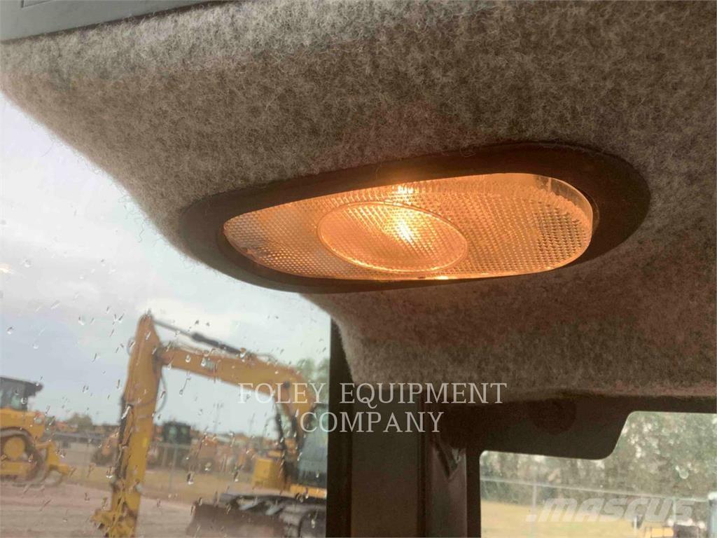 CAT TH255CC Teleskopik yükleyiciler