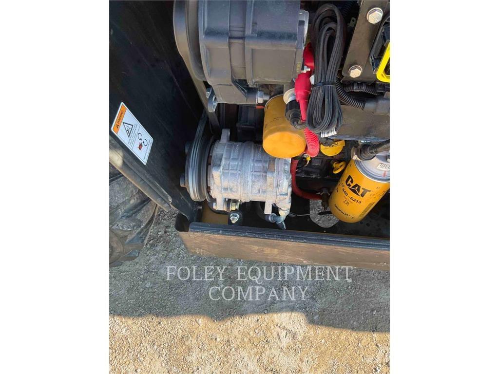 CAT TH255CC Teleskopik yükleyiciler