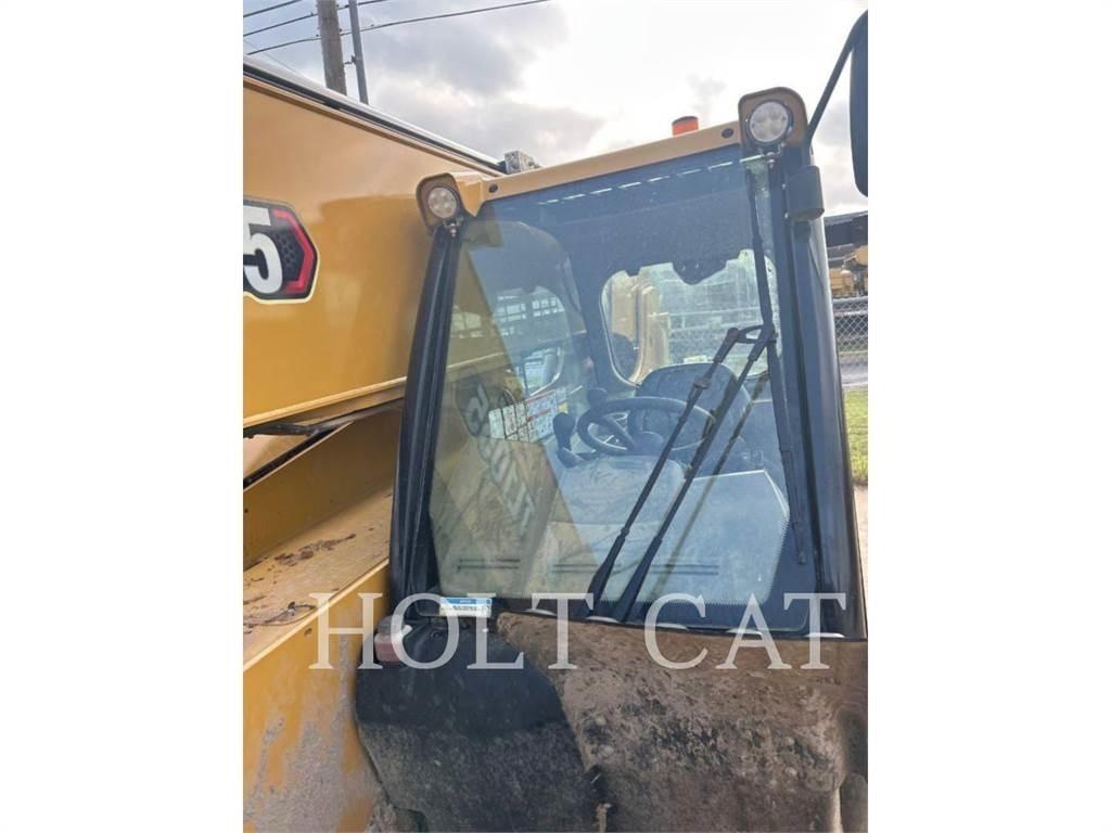 CAT TL1055 Teleskopik yükleyiciler