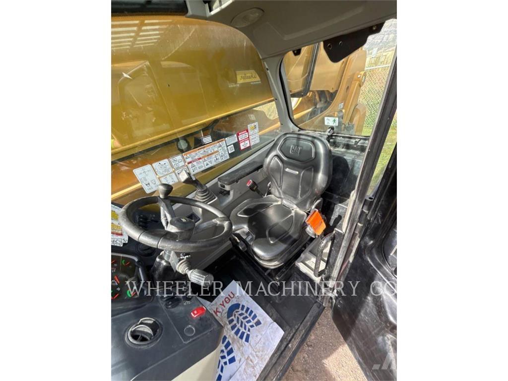 CAT TL1055D CB Teleskopik yükleyiciler