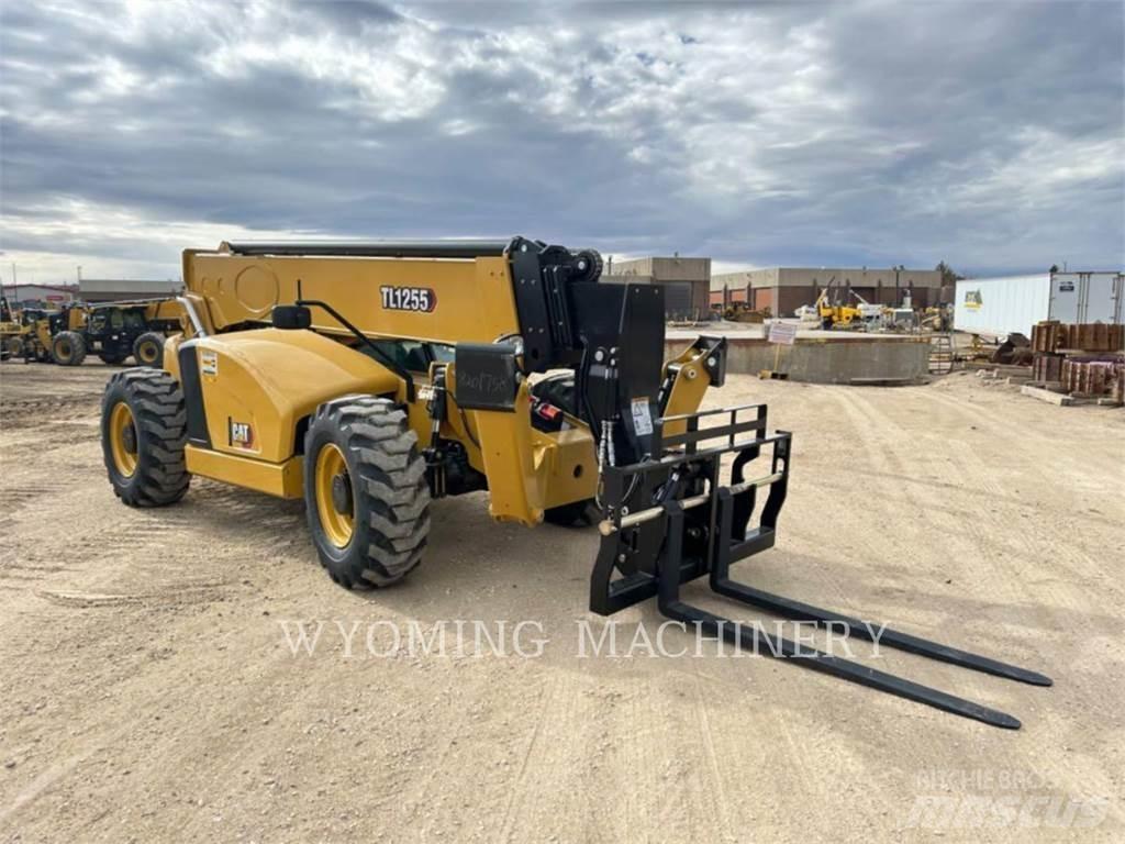 CAT TL1255 Teleskopik yükleyiciler