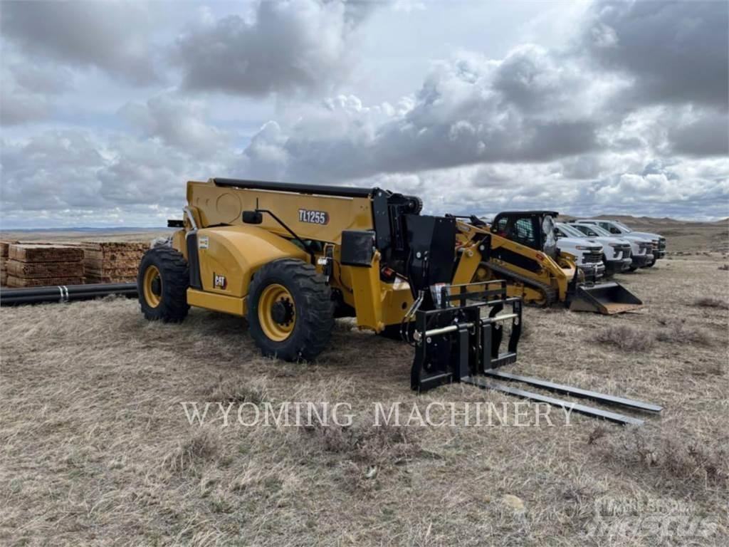 CAT TL1255 Teleskopik yükleyiciler
